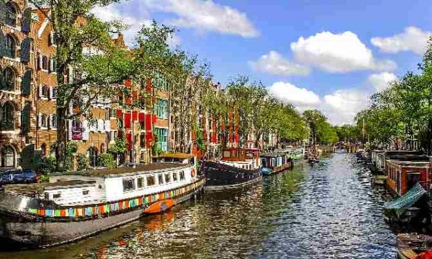 Ruim drie keer zoveel aanmeldingen van economisch daklozen in Amsterdam
