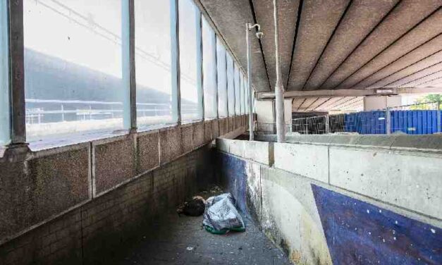 Studie: Dakloosheid oplossen niet duurder dan mensen op straat laten leven