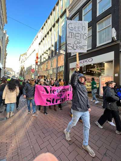 woonprotest amsterdam niemand op straat Kalverstraat